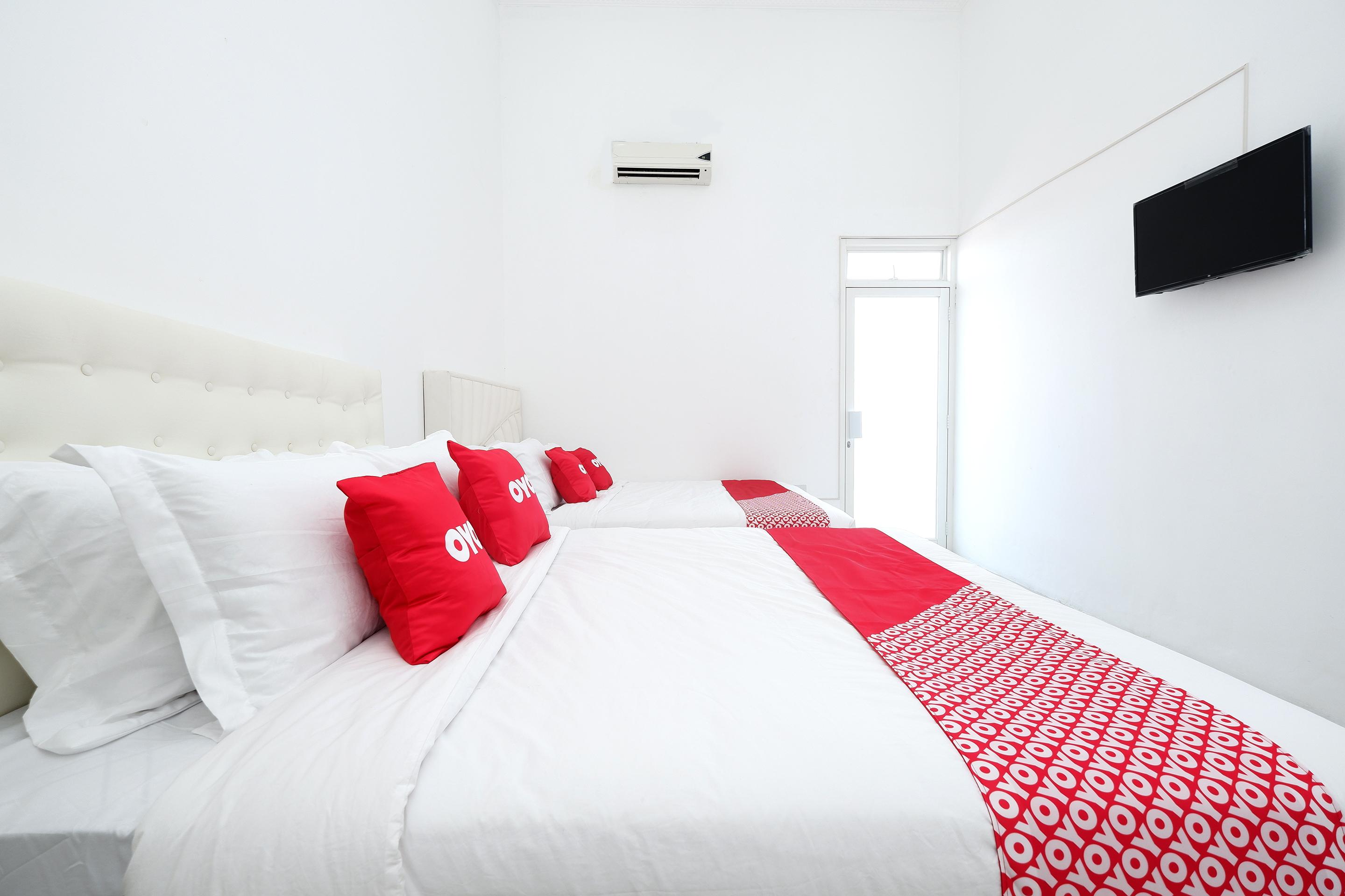 Griya Rw Family Guest House Redpartner Solo Dış mekan fotoğraf