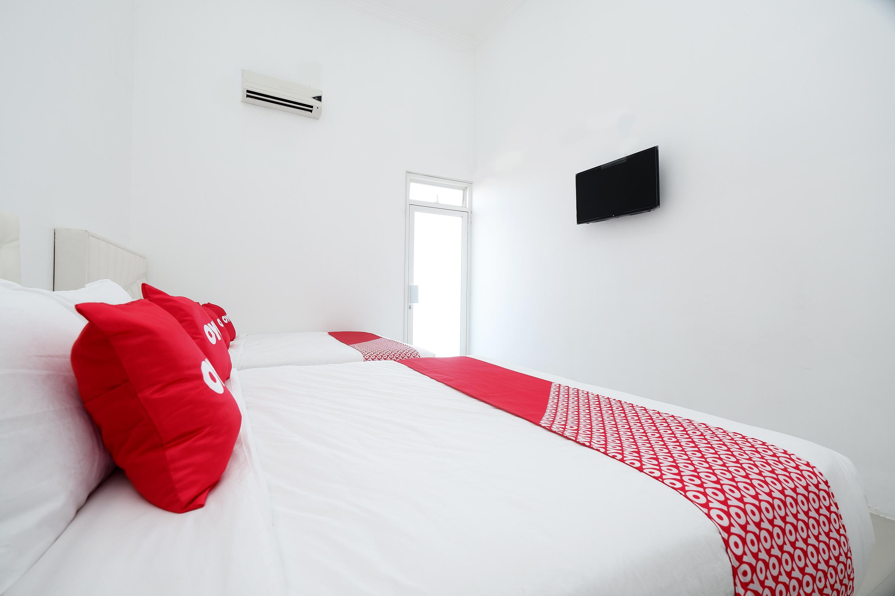 Griya Rw Family Guest House Redpartner Solo Dış mekan fotoğraf