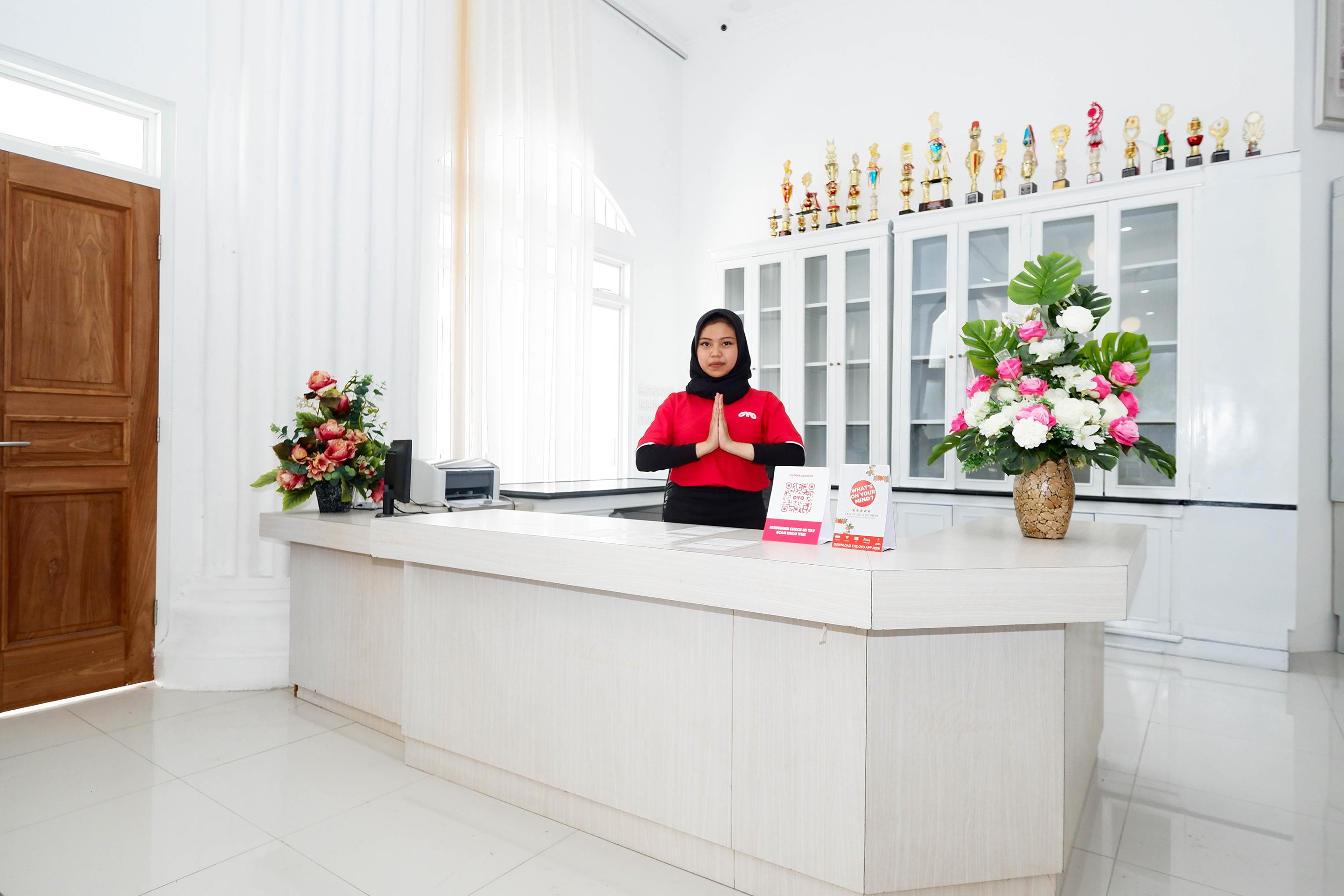 Griya Rw Family Guest House Redpartner Solo Dış mekan fotoğraf
