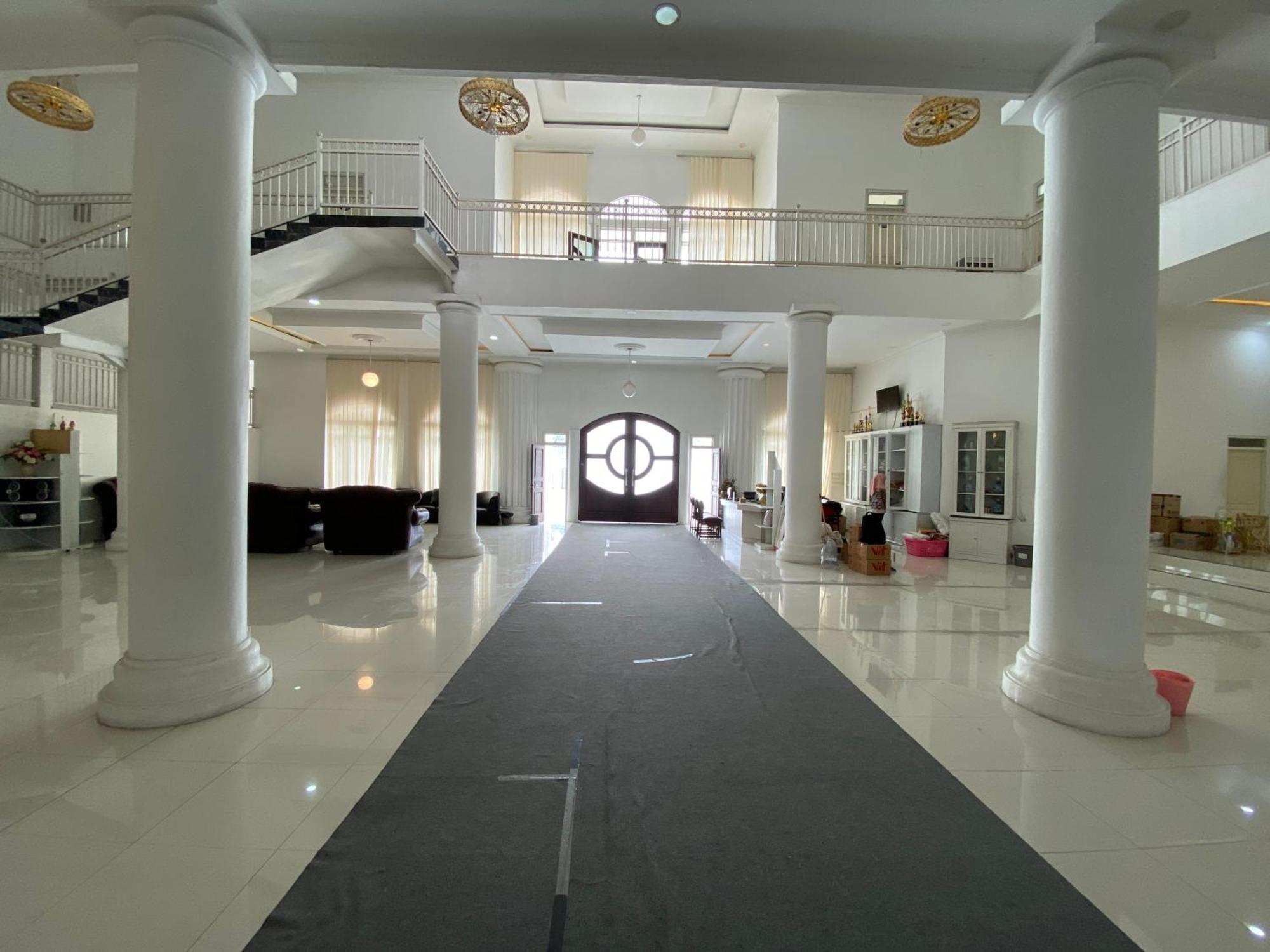 Griya Rw Family Guest House Redpartner Solo Dış mekan fotoğraf